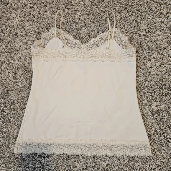 White House Black Market Cream Lace Cami - Picture 2 of 3